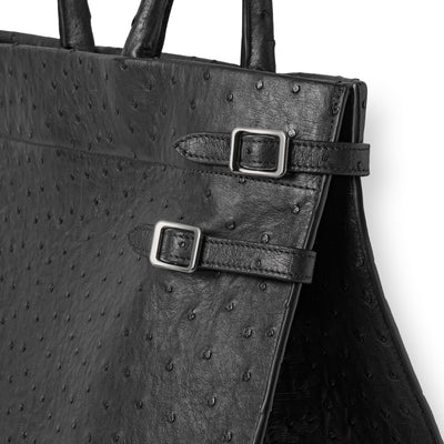 INFINITE tote bag black - premium ostrich leather interior detail