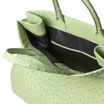 Italian ostrich leather handbag linden green - detail of natural quill pattern